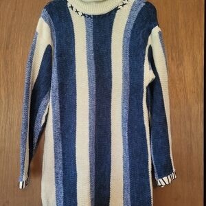 Vintage Chic Blue and Cream Faux-turtleneck Sweater